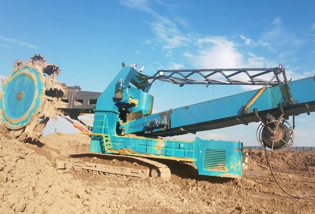 KBWR2800移动式斗轮取料机