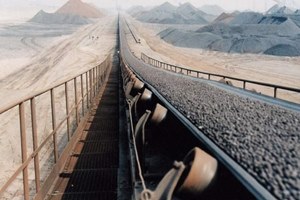 长距离带式输送机